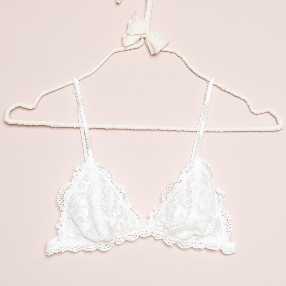 Brandy Melville White Lace Bralette
